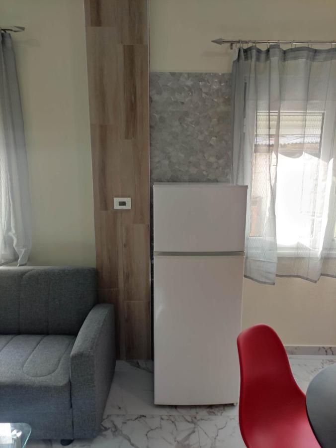 G C M 2 ROOMS kentro Kateríni Buitenkant foto