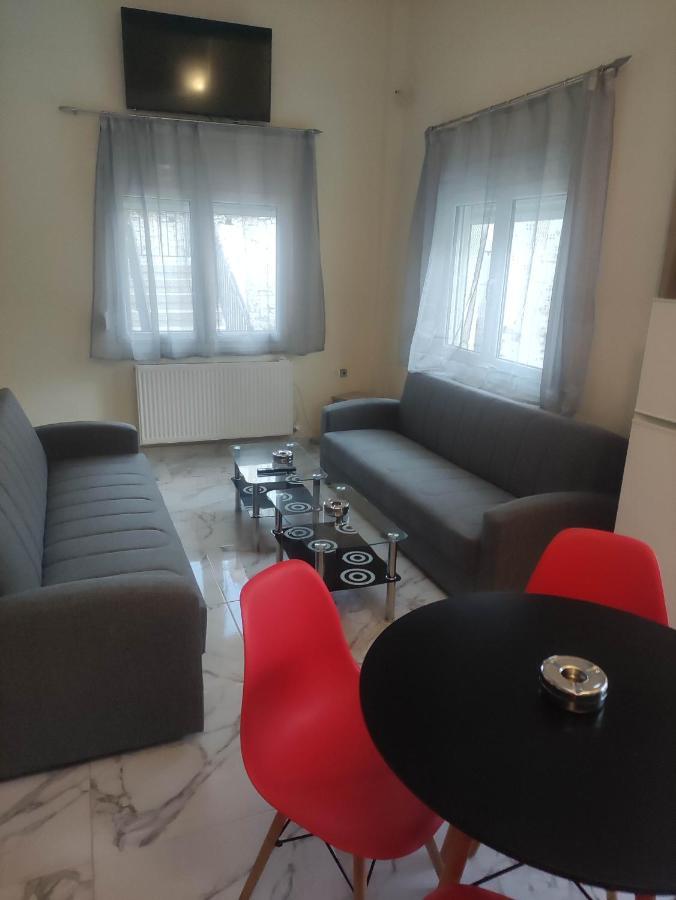 G C M 2 ROOMS kentro Kateríni Buitenkant foto